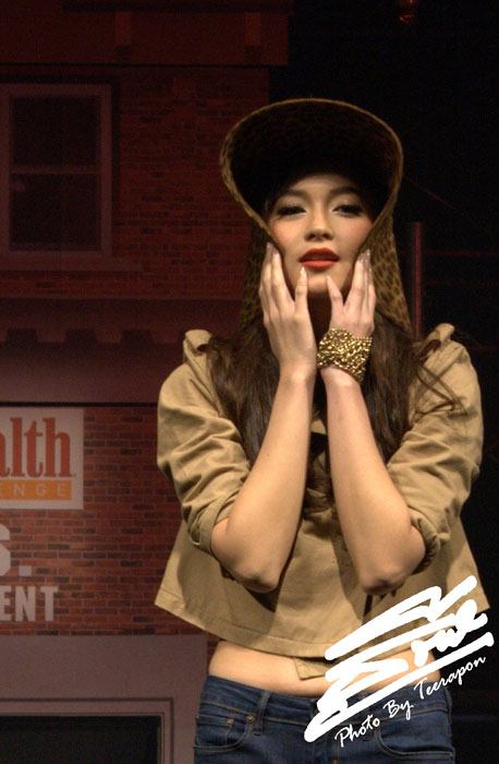 สาวๆในงาน Men's Healih s.o.s. department 2012