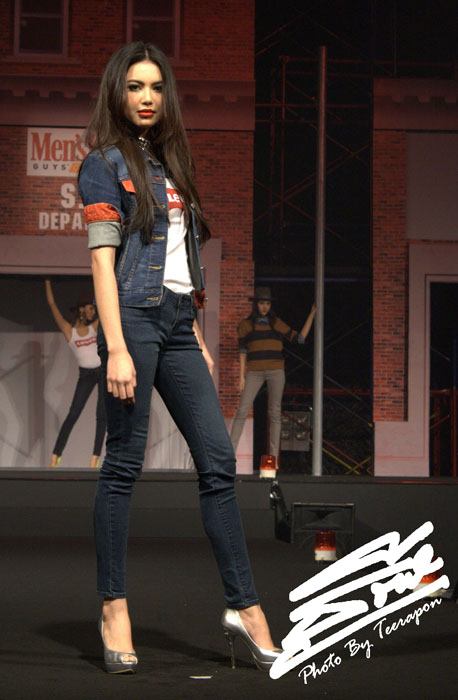 สาวๆในงาน Men's Healih s.o.s. department 2012