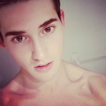 ฝรั่งแอ๊บ