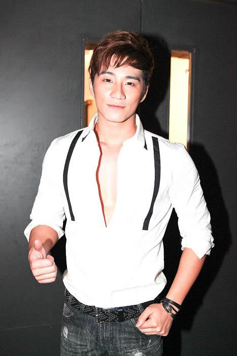 &ldquo;บี้&rdquo; ปลื้ม &ldquo;โบวี่&rdquo; การันตีไม่ใช่เกย์