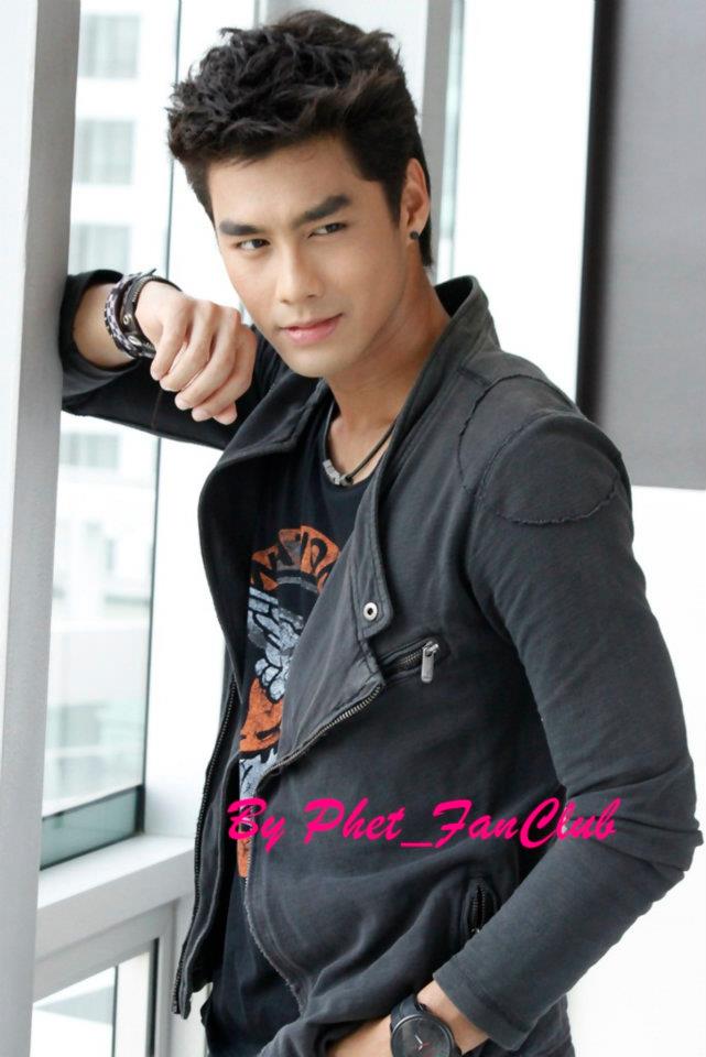 เพ็ชร ธกฤต หล่อเวอร์>>>