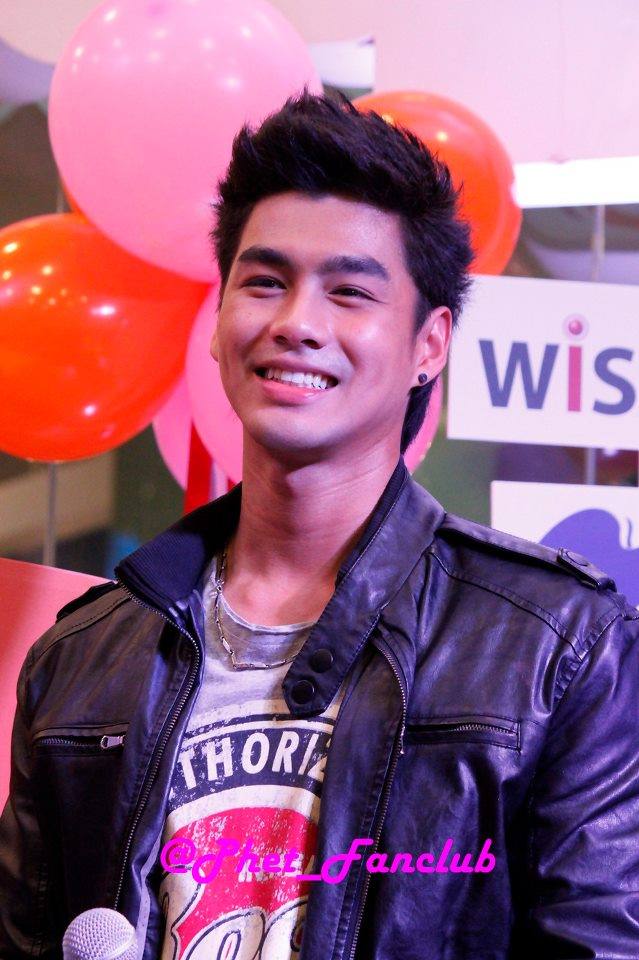 เพ็ชร ธกฤต หล่อเวอร์>>>