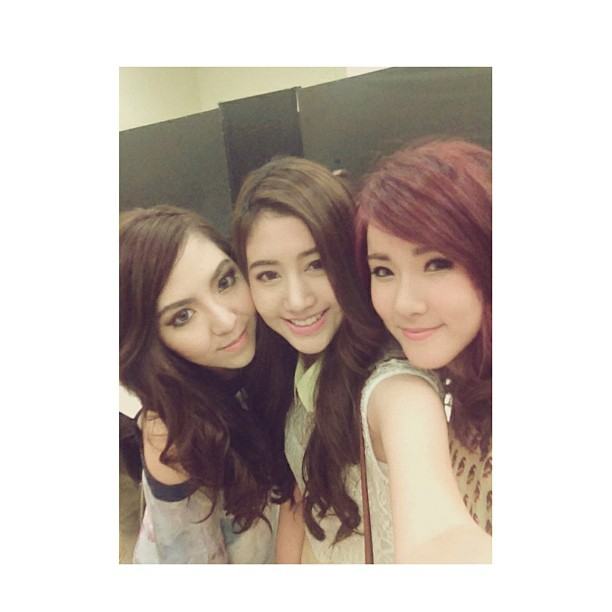 พิมมี่ PimmY KZ เธอสวย ไฮโซ เป๊ะ