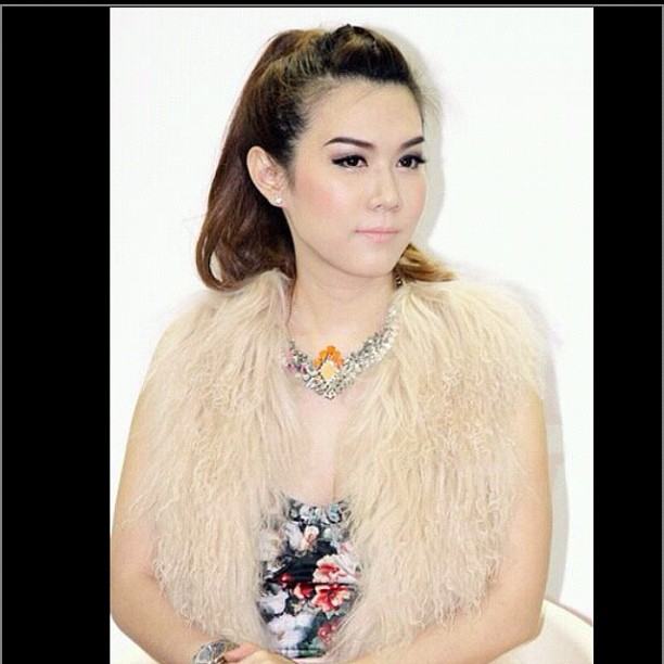 "เมย์ เฟื่องฯ"สวย เริ่ด ไฮโซ!