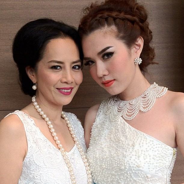 "เมย์ เฟื่องฯ"สวย เริ่ด ไฮโซ!