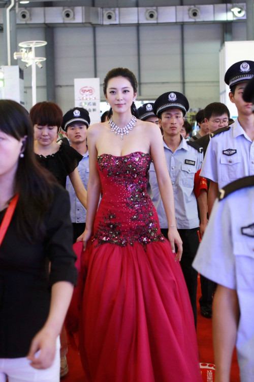 Ai shang zhen สาวจีน สูง ขาว สวย