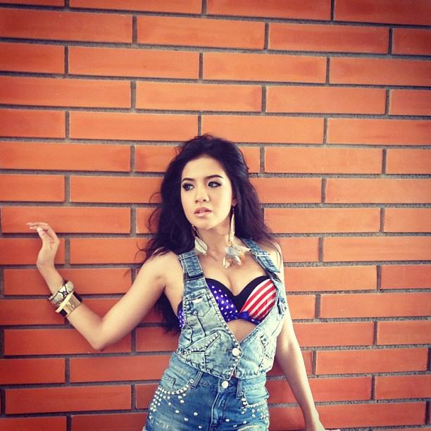 สกัด (ใบเตย อาร์สยาม) ดาวยั่ว