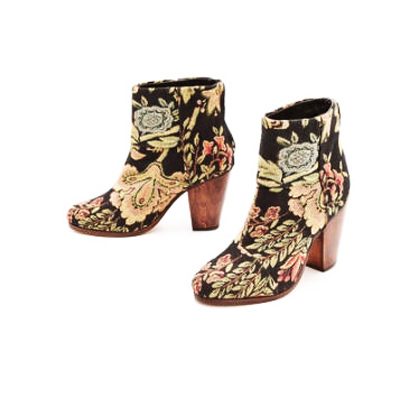 แฟชั่น เสื้อผ้าพิมพ์ลาย สไตล์บาโรก สุดหรู