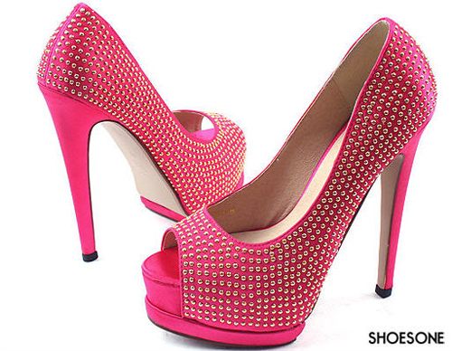 แฟชั่น รองเท้าส้นสูงสีสดใส สวยมั่นได้ แบบสาวอารมณ์ดี