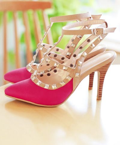 แฟชั่น รองเท้าส้นสูงสีสดใส สวยมั่นได้ แบบสาวอารมณ์ดี