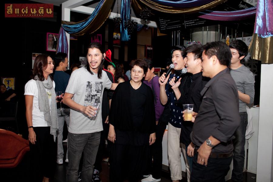 ภาพเก็บตกงานปาร์ตี้นักแสดงสี่แผ่นดิน re-union  @บ้านคุณบอย