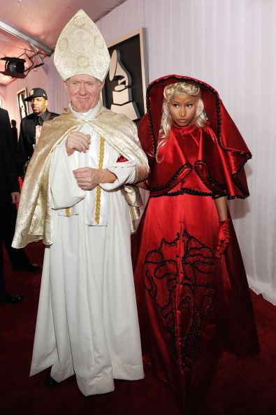 Nicki Minaj 2012 grammys red carpet