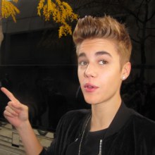 Justin perform for Oprah in Chicago