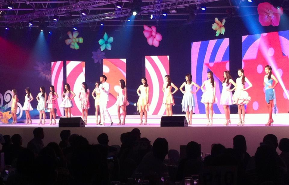 Miss Teen Thailand 2012 น้องเทีย-เทีย ลี่ ทวีพาณิชย์พันธุ์ เบอร์ 36 สาวสวยวัยทีนคว้าที่ 1