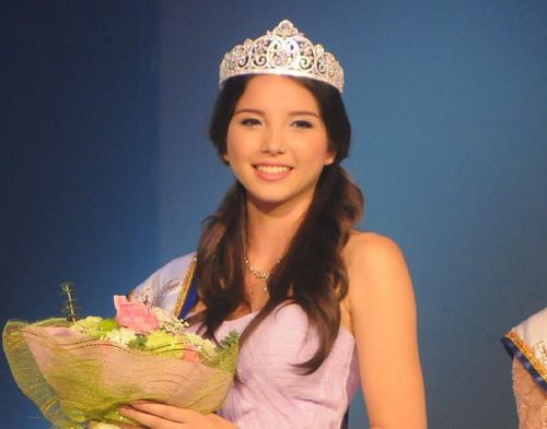 "น้องเทีย"สาวภูเก็ตลูกครึ่งไทย-ออสเตรเลีย คว้ามิสทีน ไทยแลนด์ 2012