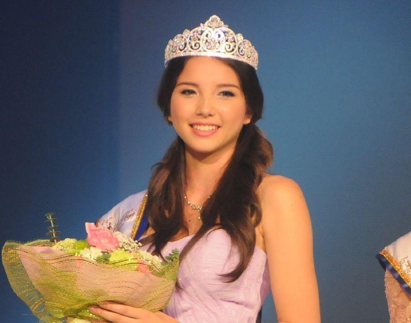 "น้องเทีย"สาวภูเก็ตลูกครึ่งไทย-ออสเตรเลีย คว้ามิสทีน ไทยแลนด์ 2012