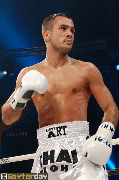 นักมวยอย่างงี้ยอมให้ตีเข่า