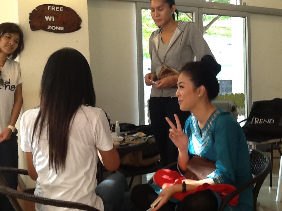 น้องโบว์ลิ่ง นางสาวไทย 2555 ลงใต้ (ปัตตานี) ถ่ายทำหนัง ละติจูดที่ 6