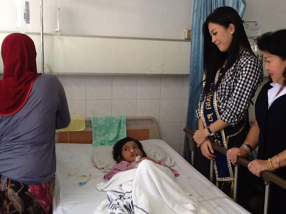 น้องโบว์ลิ่ง นางสาวไทย 2555 ลงใต้ (ปัตตานี) ถ่ายทำหนัง ละติจูดที่ 6