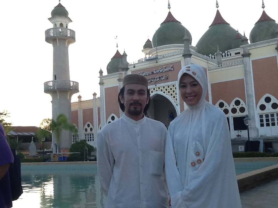 น้องโบว์ลิ่ง นางสาวไทย 2555 ลงใต้ (ปัตตานี) ถ่ายทำหนัง ละติจูดที่ 6