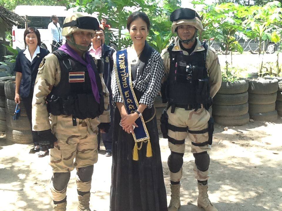 น้องโบว์ลิ่ง นางสาวไทย 2555 ลงใต้ (ปัตตานี) ถ่ายทำหนัง ละติจูดที่ 6