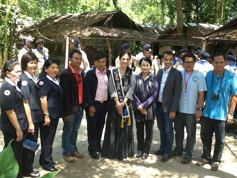 น้องโบว์ลิ่ง นางสาวไทย 2555 ลงใต้ (ปัตตานี) ถ่ายทำหนัง ละติจูดที่ 6