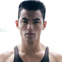 จ้องตากันหน่อย