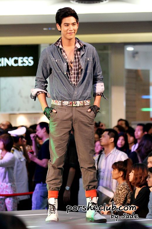 เหลือล้นจริงๆพ่อคนนี้