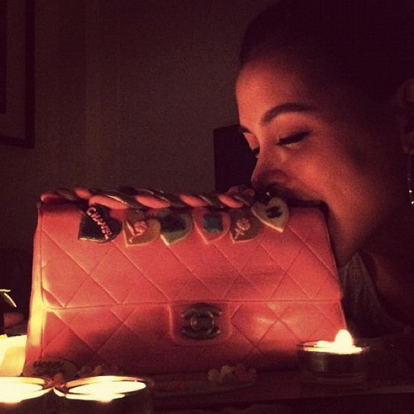 วิกกี้เผยยังไม่มีแพลนฮันนีมูนเข้าใจชายงานรุม