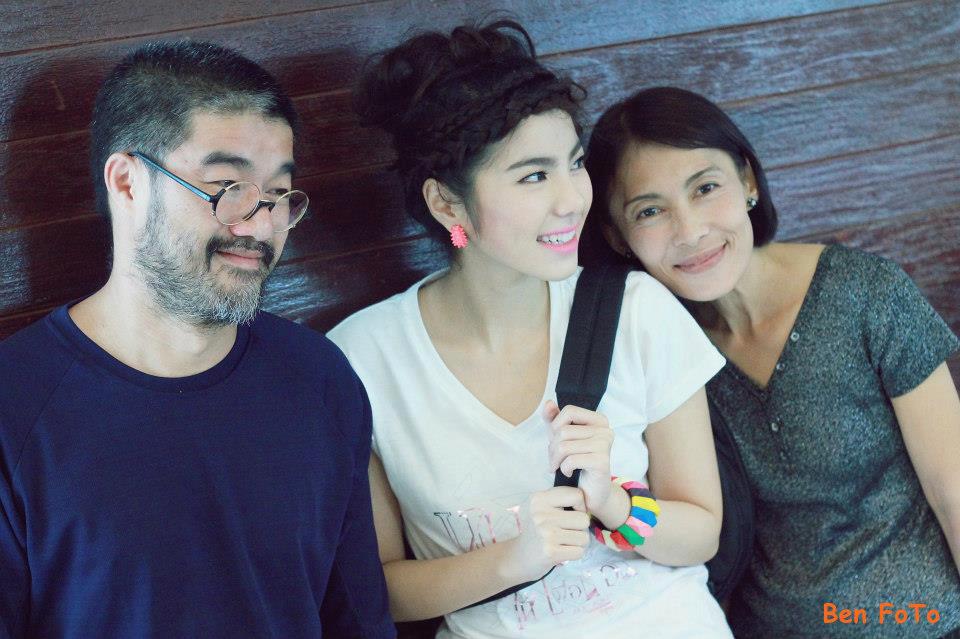 เฟรม The Star 8 สาวน้อว ขาววิ๊ง