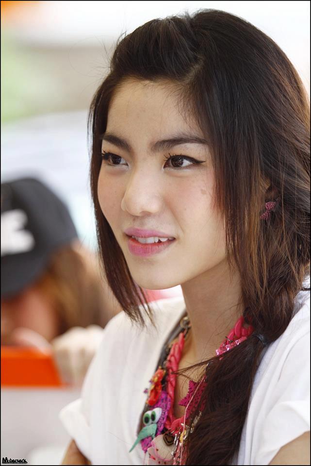 เฟรม The Star 8 สาวน้อว ขาววิ๊ง 2