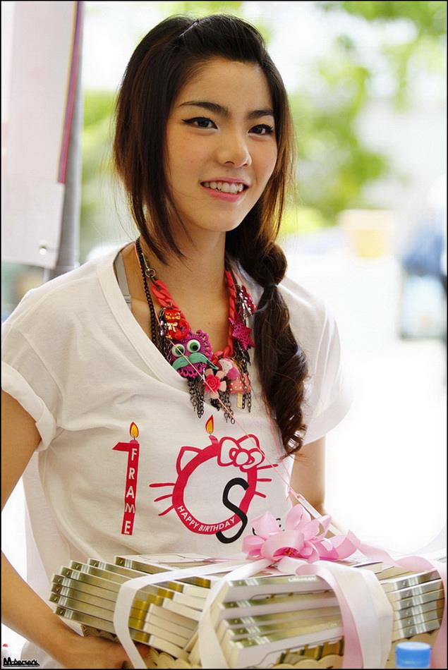 เฟรม The Star 8 สาวน้อว ขาววิ๊ง 2