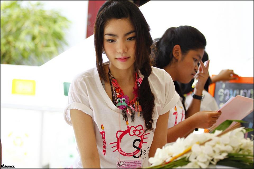 เฟรม The Star 8 สาวน้อว ขาววิ๊ง 2