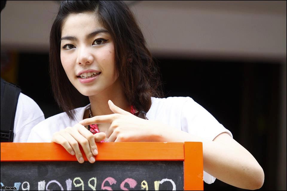 เฟรม The Star 8 สาวน้อว ขาววิ๊ง 2