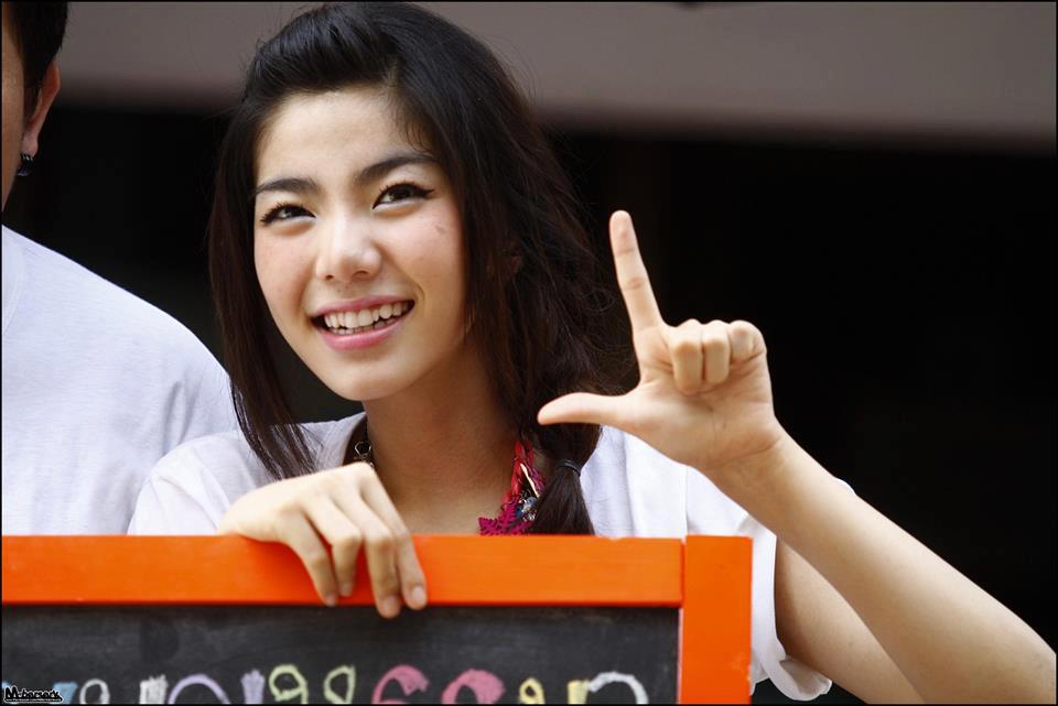 เฟรม The Star 8 สาวน้อว ขาววิ๊ง 2