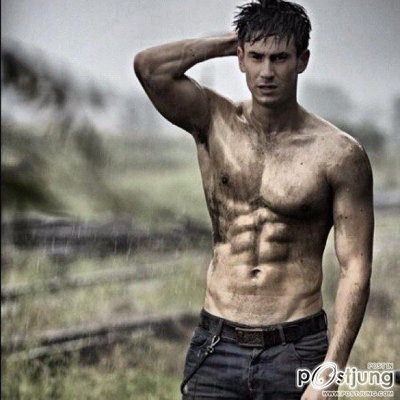 ยอดฮิดในหมู่ดาราชายฟิตกล้ามลงอินสตาแกรม