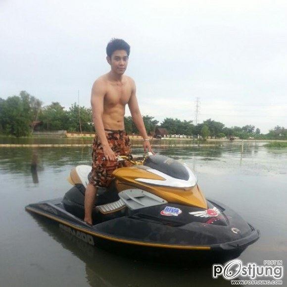 ยอดฮิดในหมู่ดาราชายฟิตกล้ามลงอินสตาแกรม