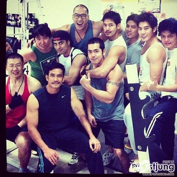 ยอดฮิดในหมู่ดาราชายฟิตกล้ามลงอินสตาแกรม