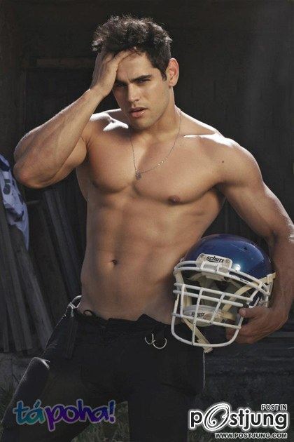 T&aacute; Poha by Hay Torres