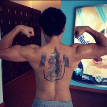 หุ่นแซ่บๆ ของ หนุ่มคนนี้ เป็นของใครกันนะ 55