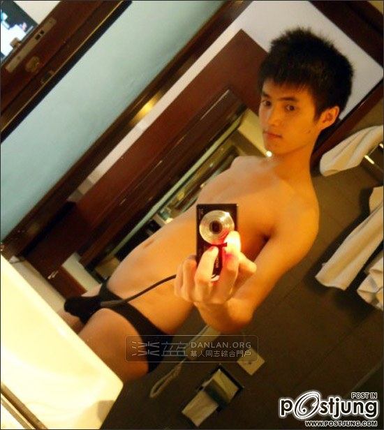 อาตี๋ขาวๆน่ากิน