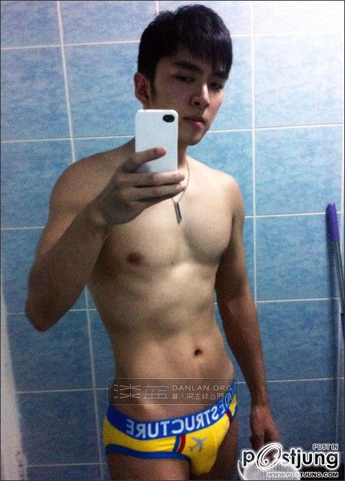 อาตี๋ขาวๆน่ากิน