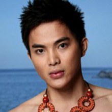 ผู้ชายกับสร้อยคอ