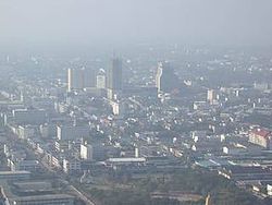 อันดับ 9 ..... เทศบาลนครขอนแก่น (เมืองขอนแก่น) มีประชากรในเขตเมืองประมาณ 113,754 คน  และมีขนาดพื้น