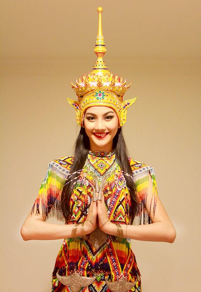 Miss Thailand Earth 2012 ในชุดประจำชาติ 'โนราห์'