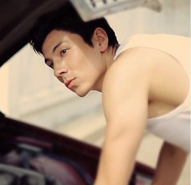 พระเอก MV Call me maybe Bangkok version > Danny Lee