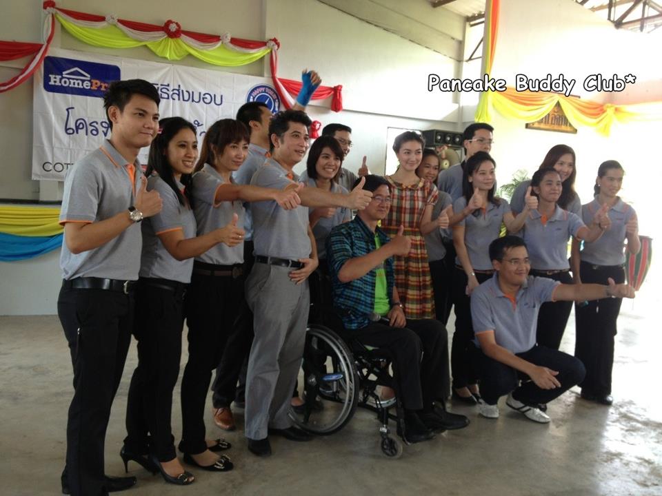 ภาพ แพนเค้ก ในงานส่งมอบห้องน้ำโครงการห้องน้ำของหนู จ.ราชบุรี - 01/11/12