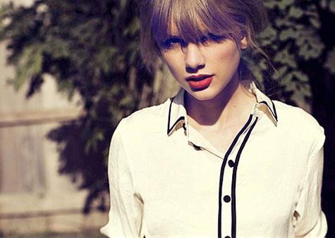 Taylor Swift : Performance Begin again @CMA Awards 2012