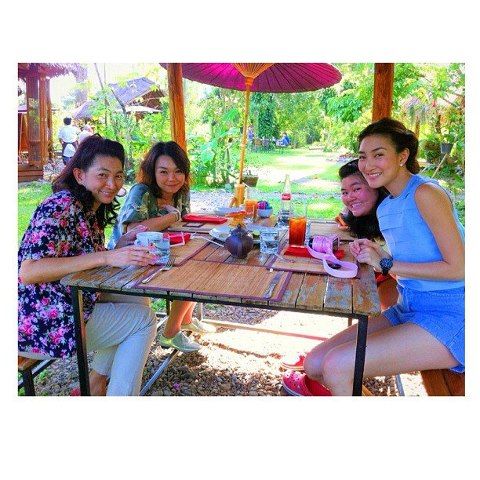 ผู้ชายข้างๆแพนเค้กใครอ่ะ ? หล่อโคตร