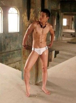 ถอดโชว์เรือนร่าง 36